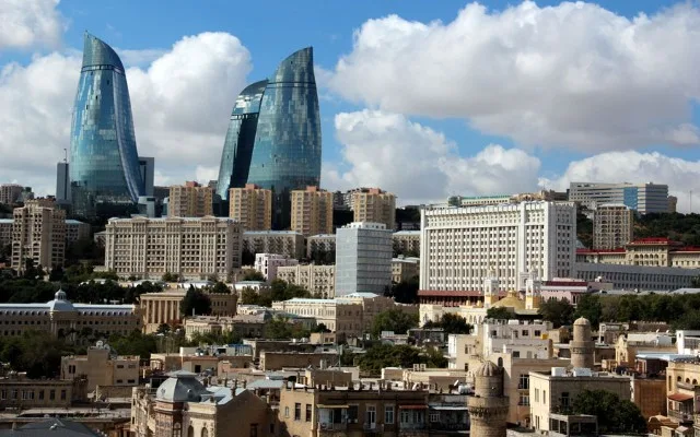 media-1792422464_baku1-big
